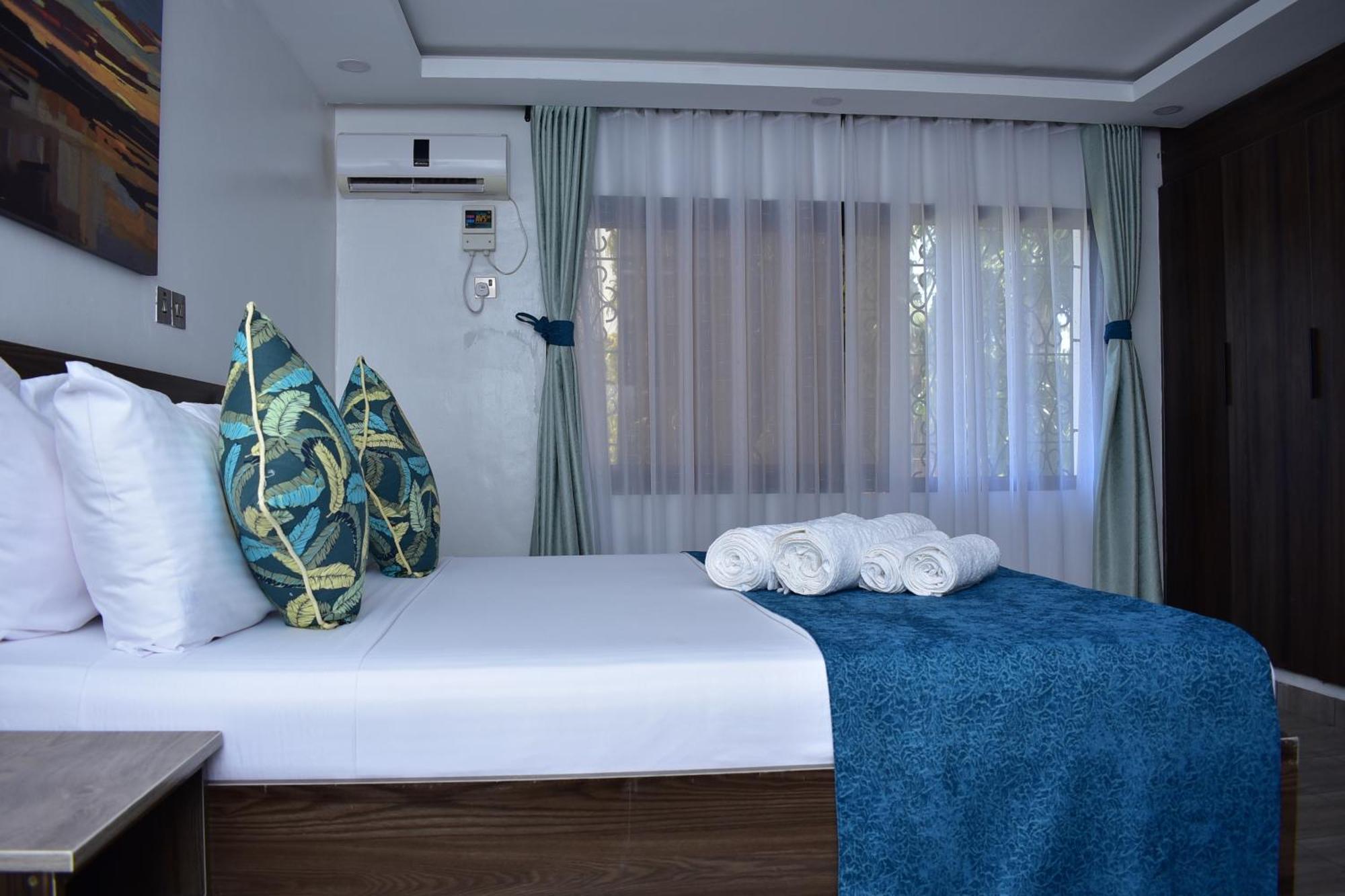 Makaazi Nyali Hotel Момбаса Екстериор снимка